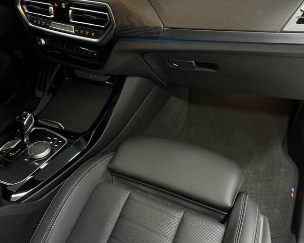 Черный БМВ Х3, объемом двигателя 2 л и пробегом 36 тыс. км за 51000 $, фото 35 на Automoto.ua