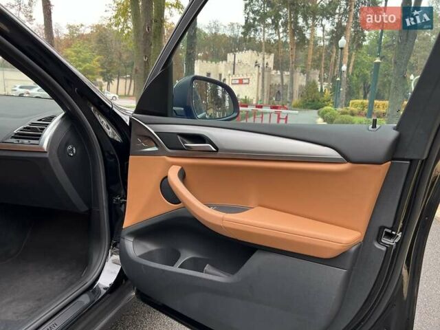 Черный БМВ Х3, объемом двигателя 2 л и пробегом 27 тыс. км за 47000 $, фото 10 на Automoto.ua