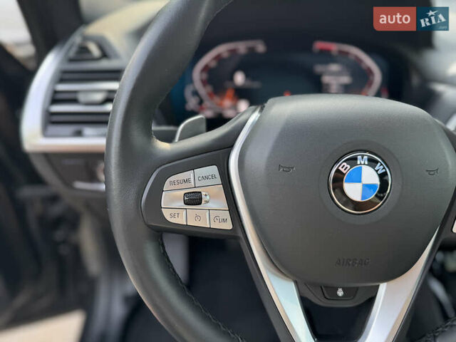 Черный БМВ Х3, объемом двигателя 2 л и пробегом 38 тыс. км за 43999 $, фото 38 на Automoto.ua