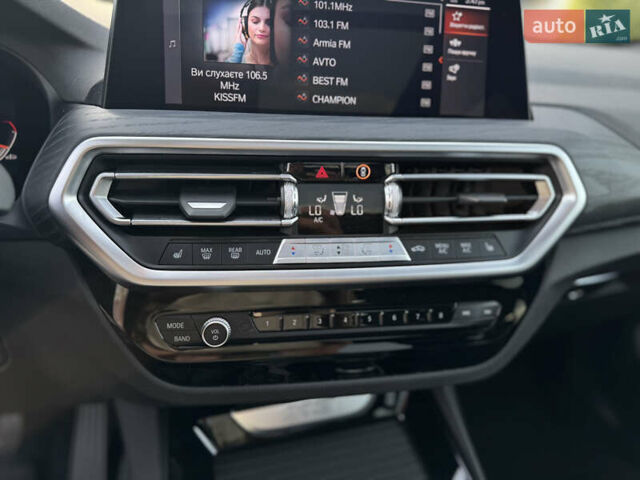 Черный БМВ Х3, объемом двигателя 2 л и пробегом 38 тыс. км за 43999 $, фото 42 на Automoto.ua