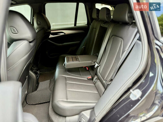 Черный БМВ Х3, объемом двигателя 2 л и пробегом 25 тыс. км за 37000 $, фото 14 на Automoto.ua