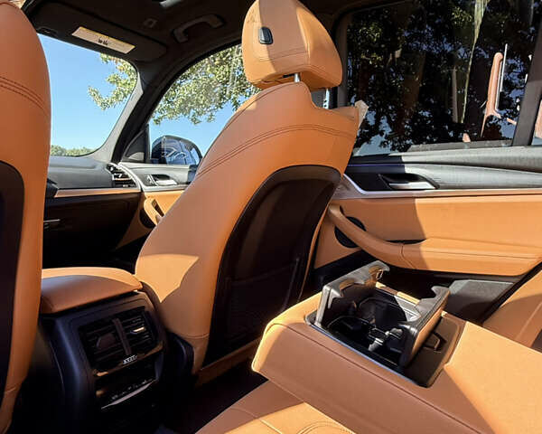 Чорний БМВ Х3, об'ємом двигуна 2 л та пробігом 39 тис. км за 49999 $, фото 25 на Automoto.ua