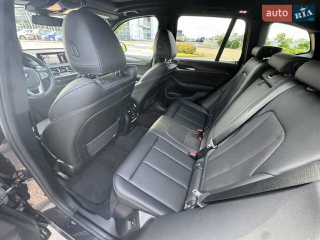 Черный БМВ Х3, объемом двигателя 2 л и пробегом 38 тыс. км за 43999 $, фото 48 на Automoto.ua