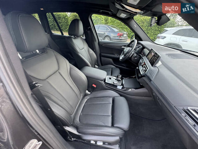 Черный БМВ Х3, объемом двигателя 2 л и пробегом 38 тыс. км за 43999 $, фото 60 на Automoto.ua