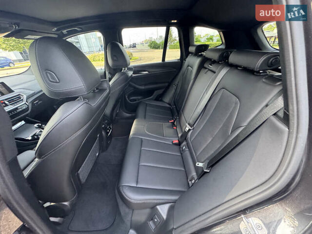 Черный БМВ Х3, объемом двигателя 2 л и пробегом 38 тыс. км за 43999 $, фото 47 на Automoto.ua