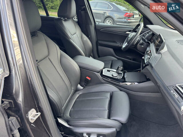 Черный БМВ Х3, объемом двигателя 2 л и пробегом 38 тыс. км за 43999 $, фото 59 на Automoto.ua