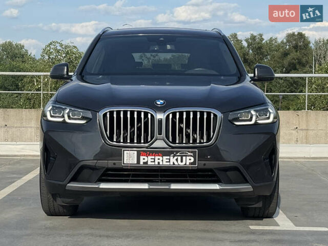 Черный БМВ Х3, объемом двигателя 2 л и пробегом 38 тыс. км за 43999 $, фото 2 на Automoto.ua