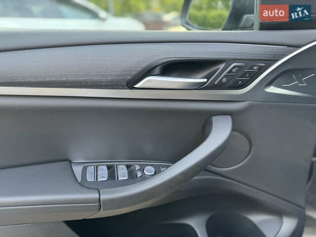 Черный БМВ Х3, объемом двигателя 2 л и пробегом 38 тыс. км за 43999 $, фото 30 на Automoto.ua