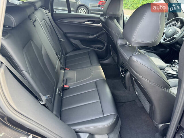 Черный БМВ Х3, объемом двигателя 2 л и пробегом 38 тыс. км за 43999 $, фото 53 на Automoto.ua