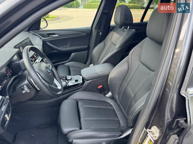 Черный БМВ Х3, объемом двигателя 2 л и пробегом 38 тыс. км за 43999 $, фото 32 на Automoto.ua