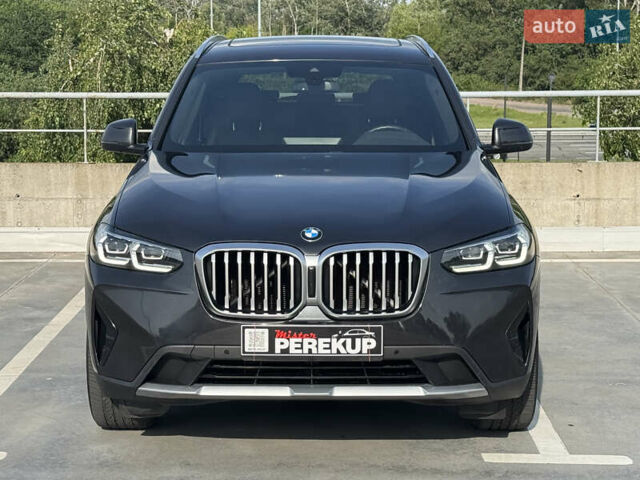 Черный БМВ Х3, объемом двигателя 2 л и пробегом 38 тыс. км за 43999 $, фото 1 на Automoto.ua
