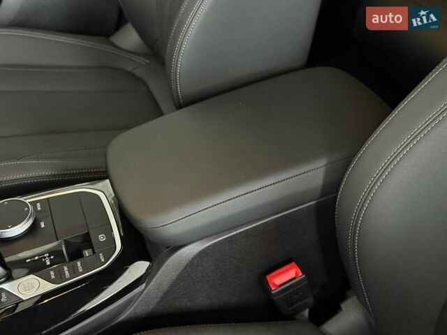 Чорний БМВ Х3, об'ємом двигуна 2 л та пробігом 6 тис. км за 52990 $, фото 23 на Automoto.ua