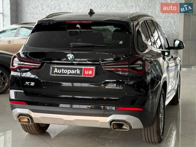 Чорний БМВ Х3, об'ємом двигуна 2 л та пробігом 6 тис. км за 52990 $, фото 4 на Automoto.ua