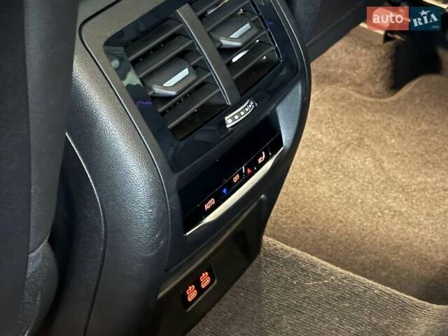 Чорний БМВ Х3, об'ємом двигуна 2 л та пробігом 6 тис. км за 52990 $, фото 12 на Automoto.ua