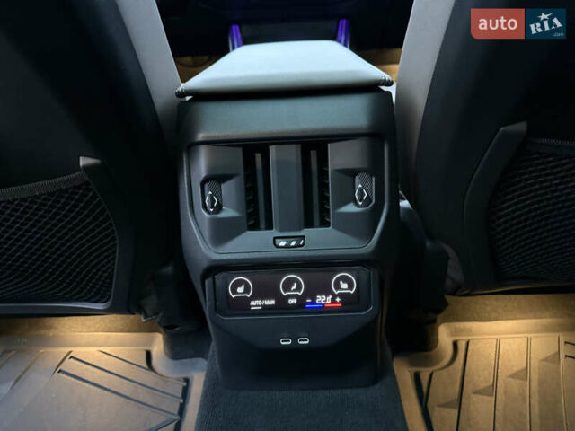 Черный БМВ Х3, объемом двигателя 2 л и пробегом 4 тыс. км за 82500 $, фото 32 на Automoto.ua