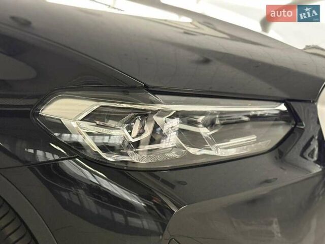 Чорний БМВ Х3, об'ємом двигуна 2 л та пробігом 6 тис. км за 52990 $, фото 3 на Automoto.ua