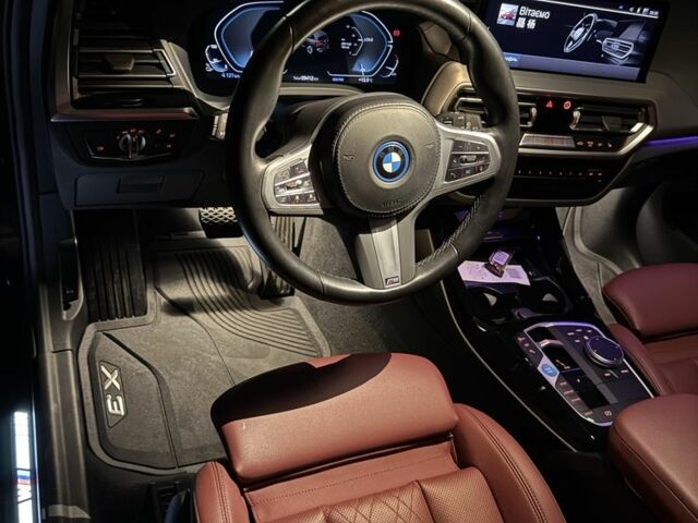 Фіолетовий БМВ Х3, об'ємом двигуна 0 л та пробігом 9 тис. км за 38500 $, фото 16 на Automoto.ua