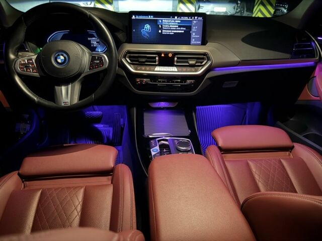 Фіолетовий БМВ Х3, об'ємом двигуна 0 л та пробігом 9 тис. км за 38500 $, фото 8 на Automoto.ua