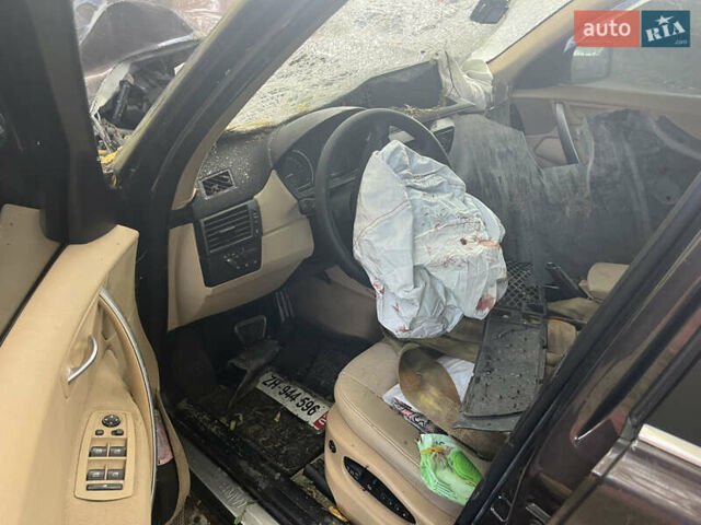 Коричневый БМВ Х3, объемом двигателя 3 л и пробегом 300 тыс. км за 2200 $, фото 3 на Automoto.ua