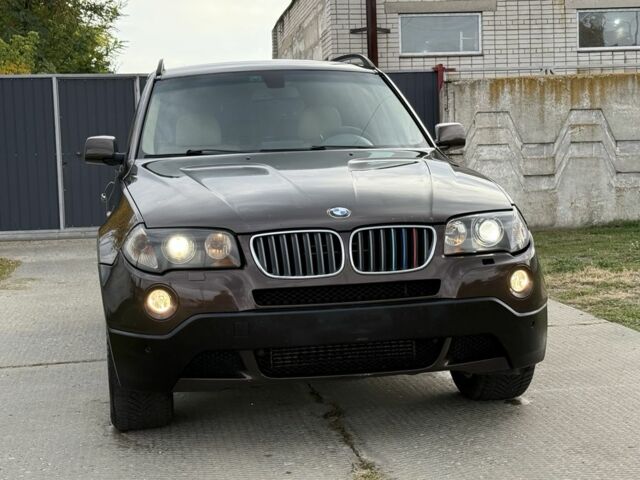 Коричневый БМВ Х3, объемом двигателя 3 л и пробегом 333 тыс. км за 5750 $, фото 1 на Automoto.ua