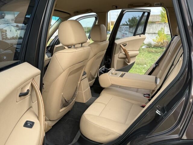 Коричневый БМВ Х3, объемом двигателя 3 л и пробегом 334 тыс. км за 5750 $, фото 18 на Automoto.ua