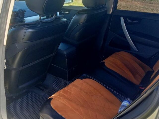 Коричневый БМВ Х3, объемом двигателя 2 л и пробегом 280 тыс. км за 10000 $, фото 3 на Automoto.ua