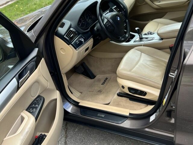 БМВ Х3 2011 у Києві на Automoto.ua Коричневий БМВ Х3, об'ємом двигуна 3 л та пробігом 330 тис. км за 11200 $, фото 5 на Automoto.ua