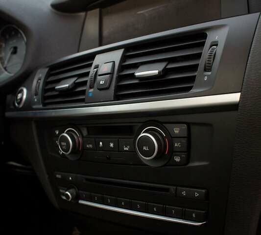 Коричневий БМВ Х3, об'ємом двигуна 2 л та пробігом 275 тис. км за 12500 $, фото 15 на Automoto.ua