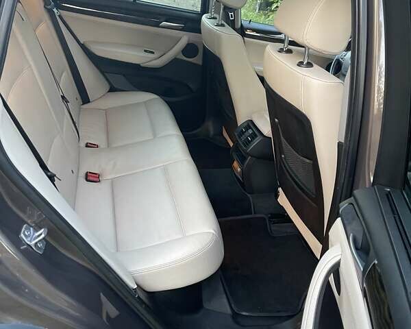 Коричневый БМВ Х3, объемом двигателя 2 л и пробегом 202 тыс. км за 12500 $, фото 6 на Automoto.ua