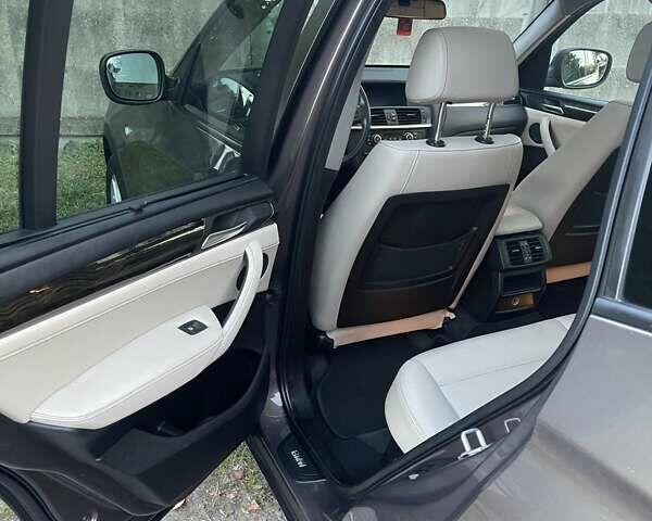 Коричневый БМВ Х3, объемом двигателя 2 л и пробегом 202 тыс. км за 12500 $, фото 5 на Automoto.ua