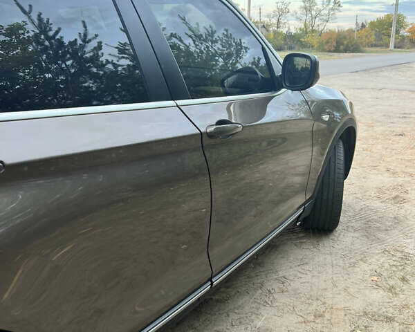 Коричневый БМВ Х3, объемом двигателя 2 л и пробегом 195 тыс. км за 14000 $, фото 19 на Automoto.ua