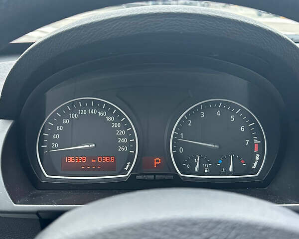 Червоний БМВ Х3, об'ємом двигуна 2.5 л та пробігом 136 тис. км за 13500 $, фото 10 на Automoto.ua