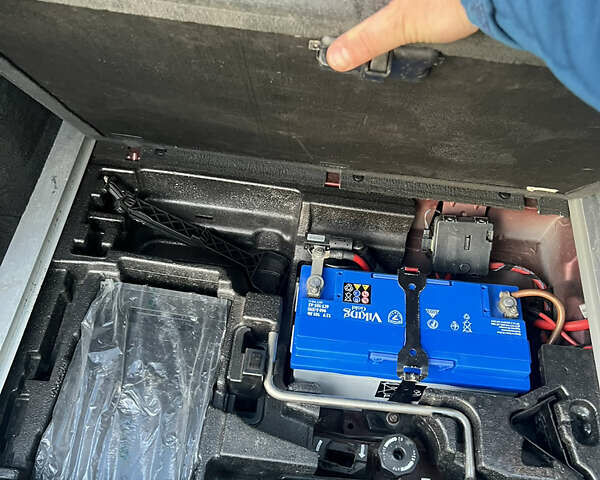 Червоний БМВ Х3, об'ємом двигуна 2 л та пробігом 204 тис. км за 10000 $, фото 2 на Automoto.ua