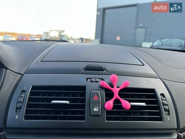Червоний БМВ Х3, об'ємом двигуна 3 л та пробігом 237 тис. км за 11390 $, фото 27 на Automoto.ua