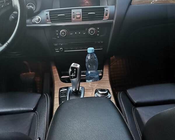 БМВ Х3 2012 в Киеве на Automoto.ua Красный БМВ Х3, объемом двигателя 2 л и пробегом 225 тыс. км за 15000 $, фото 9 на Automoto.ua