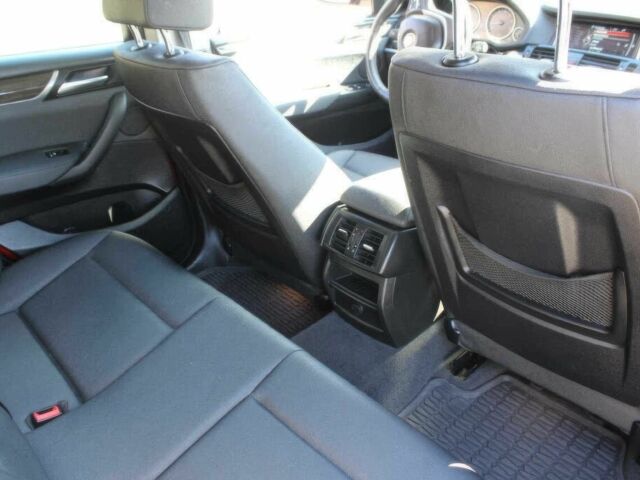 Красный БМВ Х3, объемом двигателя 2 л и пробегом 75 тыс. км за 10500 $, фото 11 на Automoto.ua