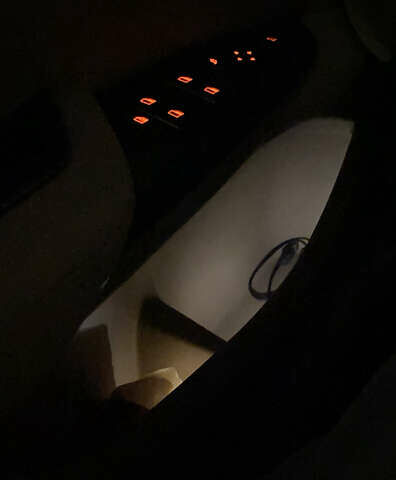 Червоний БМВ Х3, об'ємом двигуна 2 л та пробігом 150 тис. км за 15000 $, фото 3 на Automoto.ua