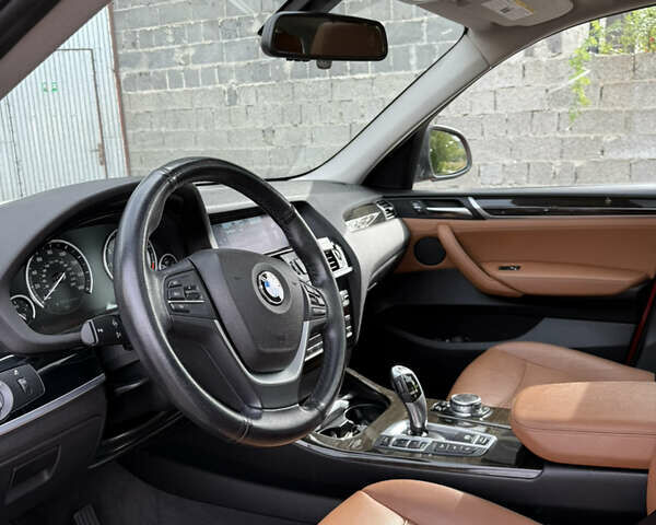 Красный БМВ Х3, объемом двигателя 2 л и пробегом 93 тыс. км за 15300 $, фото 16 на Automoto.ua