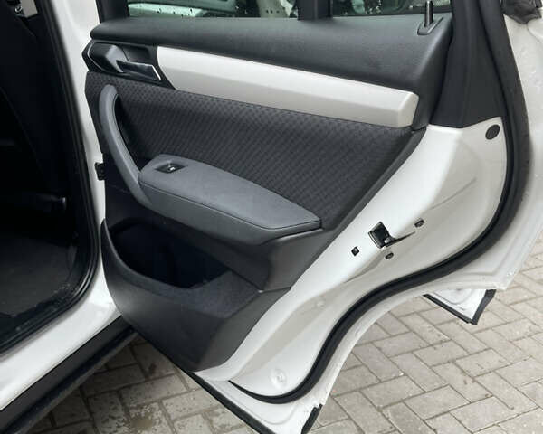 БМВ Х3, объемом двигателя 2 л и пробегом 234 тыс. км за 14000 $, фото 13 на Automoto.ua
