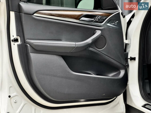 БМВ Х3, объемом двигателя 0 л и пробегом 115 тыс. км за 26000 $, фото 21 на Automoto.ua