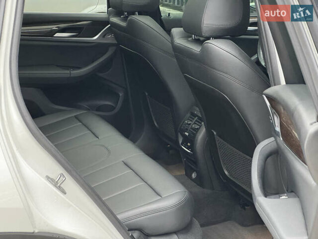 БМВ Х3, объемом двигателя 0 л и пробегом 115 тыс. км за 26000 $, фото 32 на Automoto.ua