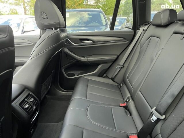 БМВ Х3, объемом двигателя 2 л и пробегом 2 тыс. км за 66838 $, фото 18 на Automoto.ua