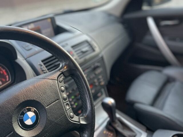 Серый БМВ Х3, объемом двигателя 3 л и пробегом 320 тыс. км за 4200 $, фото 7 на Automoto.ua