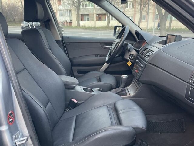 Серый БМВ Х3, объемом двигателя 3 л и пробегом 320 тыс. км за 4200 $, фото 8 на Automoto.ua