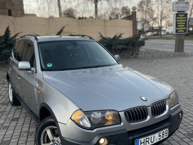 Серый БМВ Х3, объемом двигателя 3 л и пробегом 320 тыс. км за 4200 $, фото 1 на Automoto.ua
