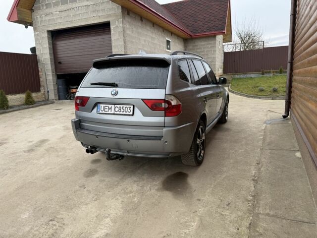 Серый БМВ Х3, объемом двигателя 3 л и пробегом 280 тыс. км за 6000 $, фото 3 на Automoto.ua