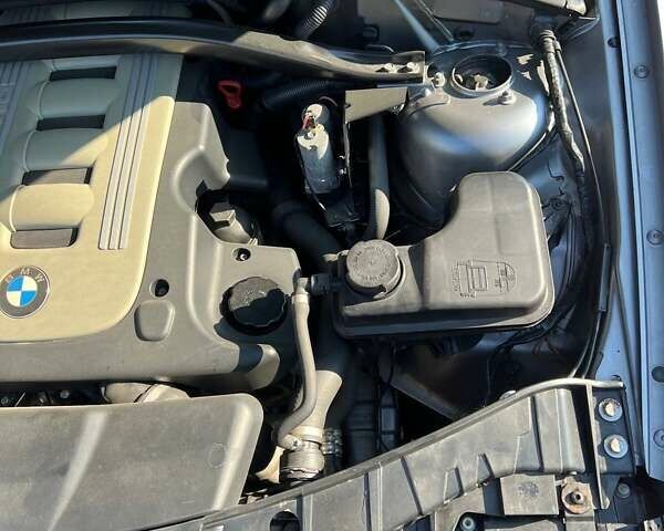 БМВ Х3 2004 у Чернівцях на Automoto.ua Сірий БМВ Х3, об'ємом двигуна 2.99 л та пробігом 320 тис. км за 9850 $, фото 4 на Automoto.ua