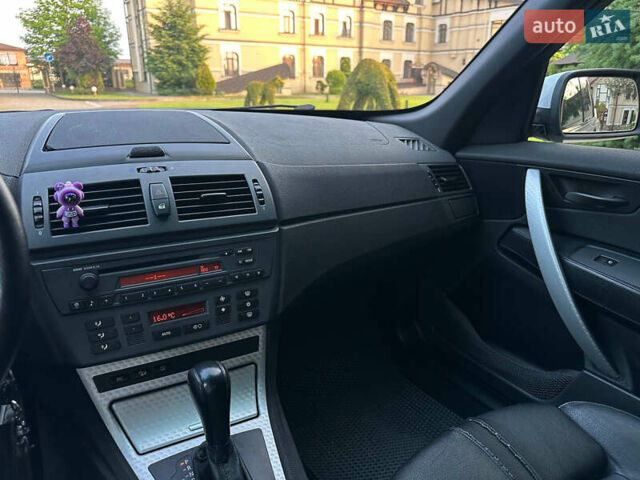 Серый БМВ Х3, объемом двигателя 3 л и пробегом 350 тыс. км за 8049 $, фото 45 на Automoto.ua
