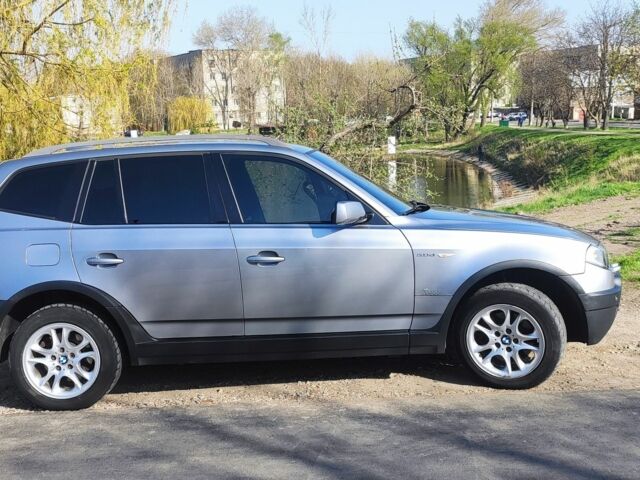 Серый БМВ Х3, объемом двигателя 3 л и пробегом 400 тыс. км за 7900 $, фото 3 на Automoto.ua