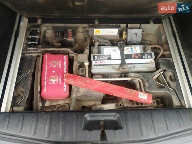 Серый БМВ Х3, объемом двигателя 3 л и пробегом 402 тыс. км за 5700 $, фото 18 на Automoto.ua